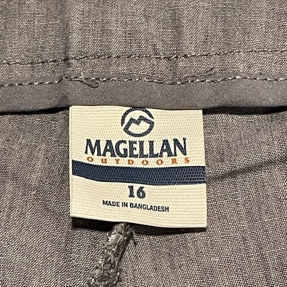 *NWT* Magellan Women’s Outdoor Chambray Athletic Hiking Short Sz 16 4.25” Inseam - Picture 10 of 10